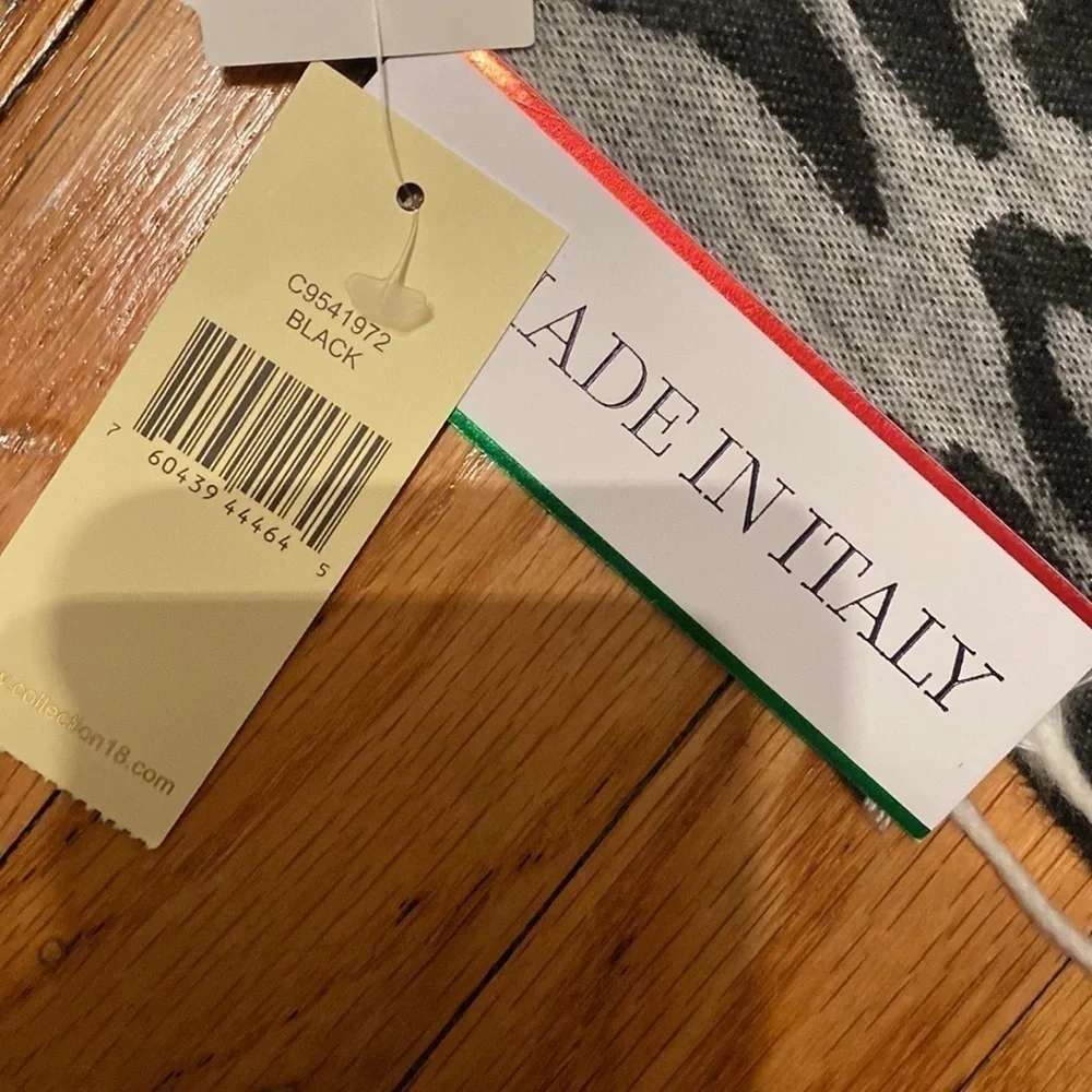 NWT black and gray collection 18 scarf